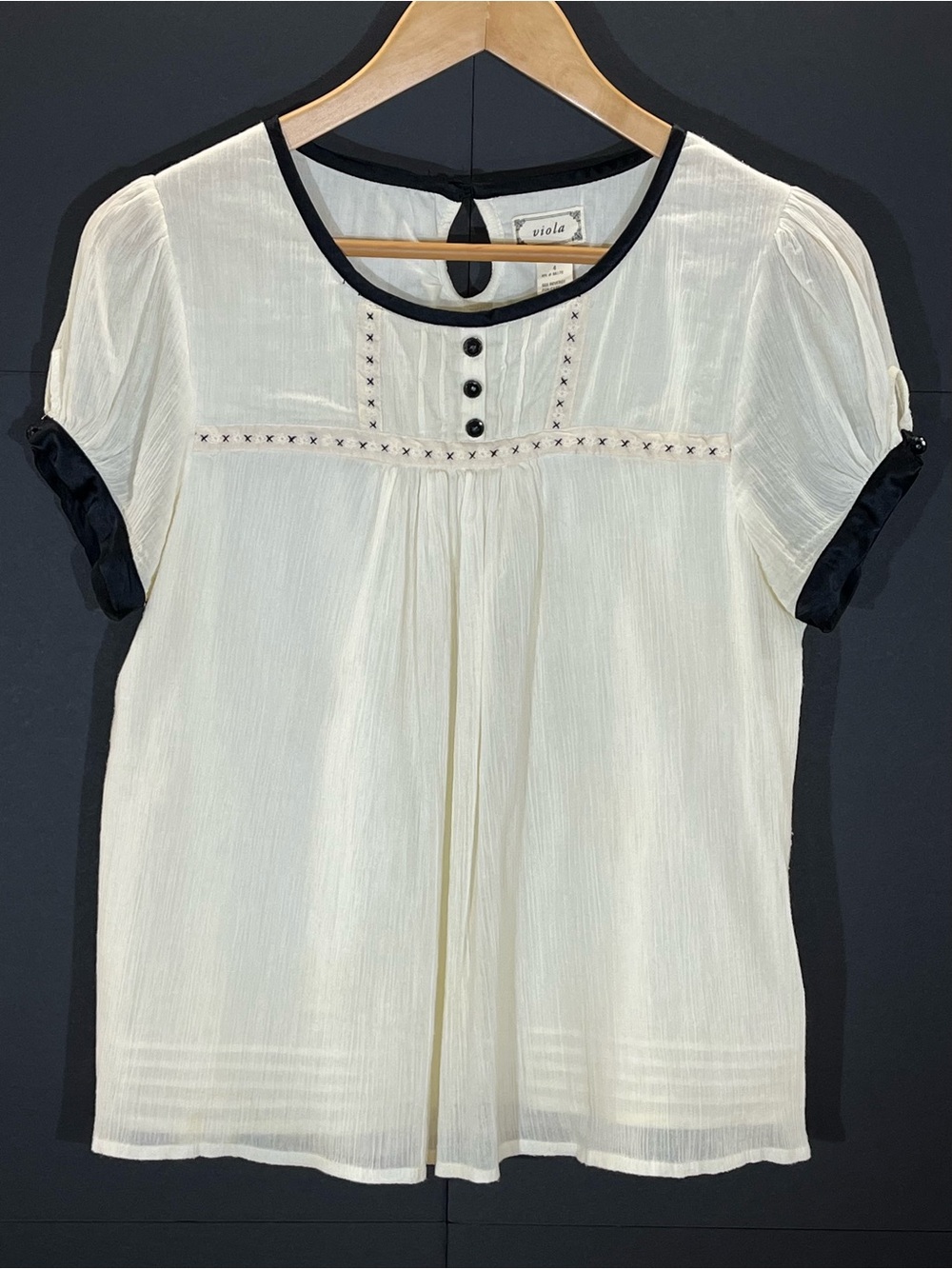 Y2K Viola (Anthropologie) 100% Cotton Gauze Cream Short Sleeve with Black Trim